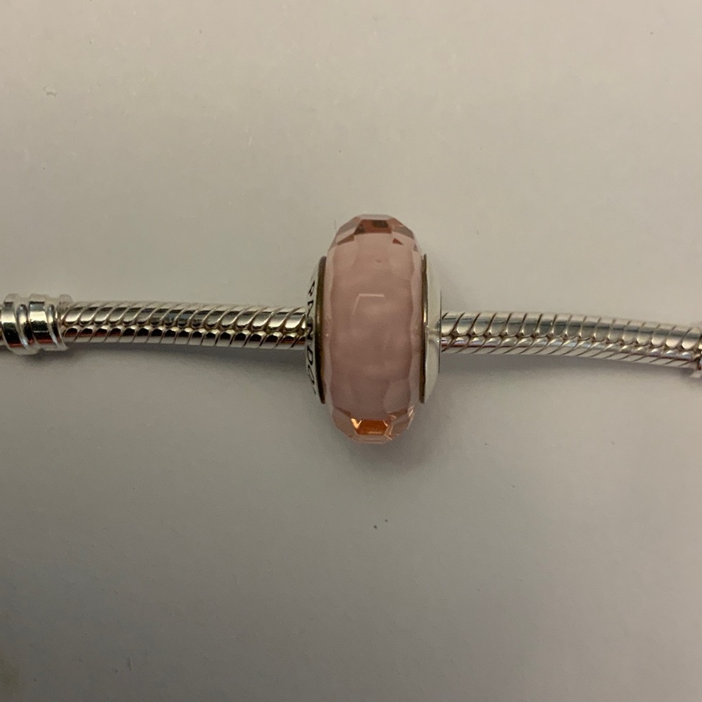 Chic Silver Bracelet with Pink Charm